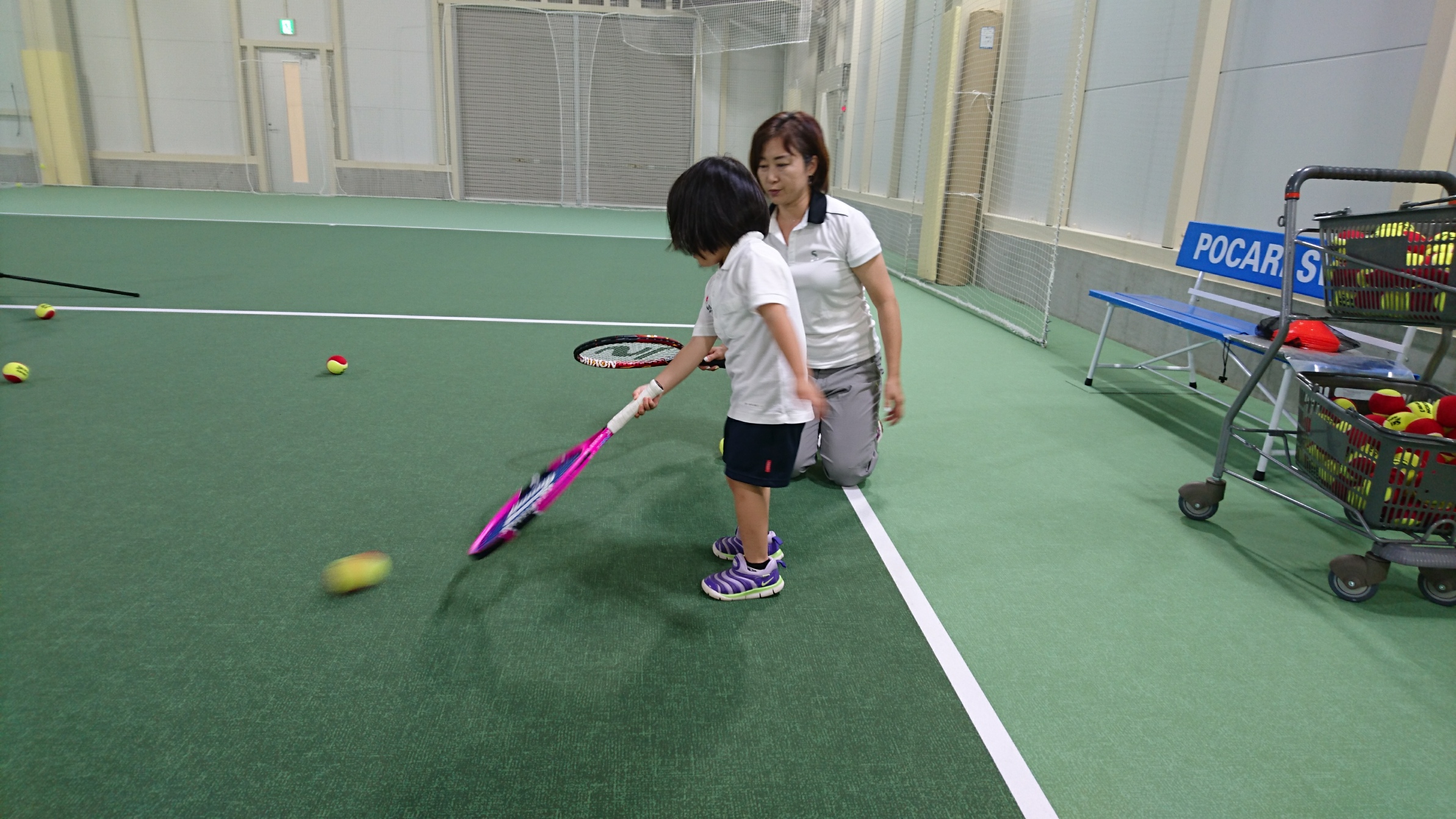 Kids Tennis in English